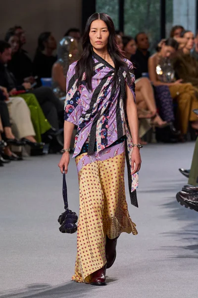 Look 33